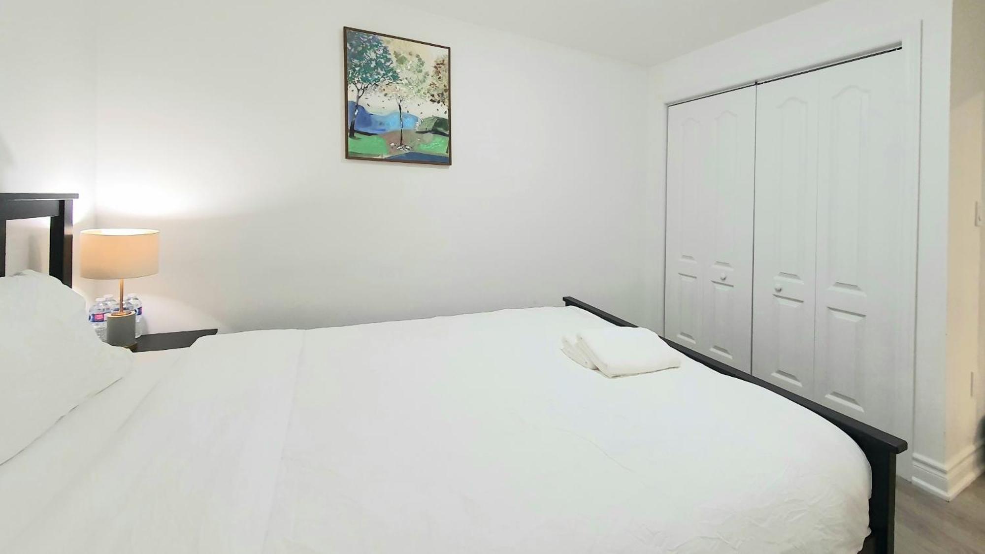 A Home Away トロント エクステリア 写真